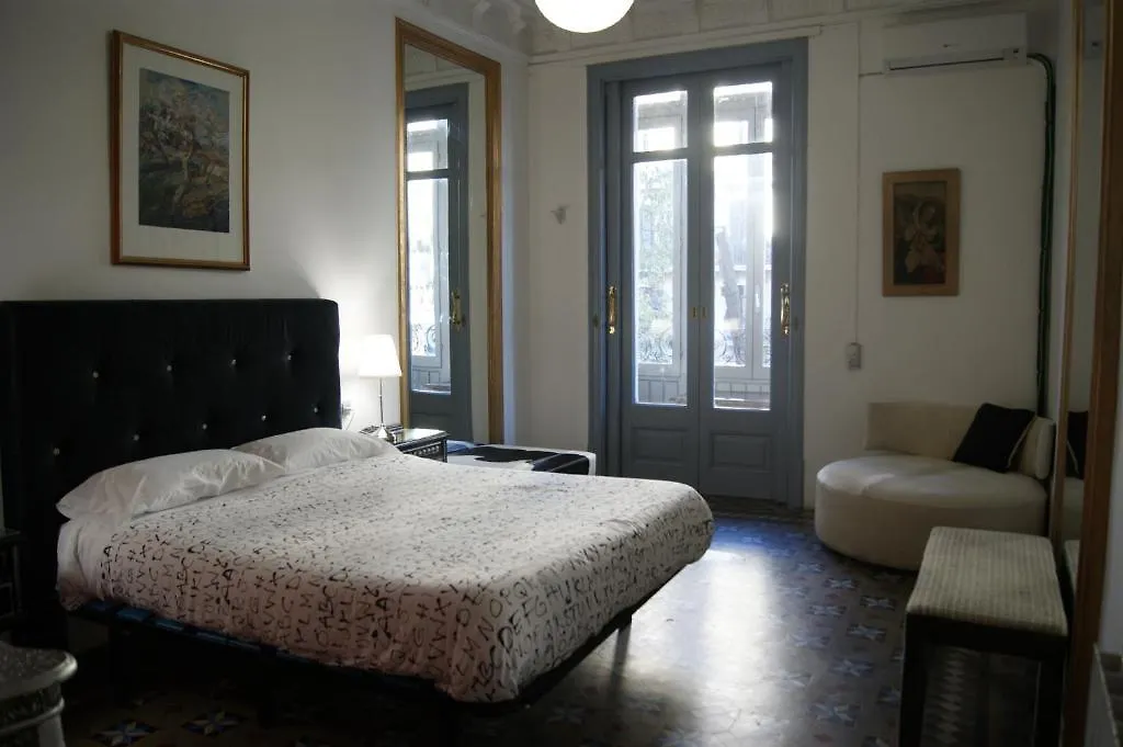 Tripledos Bed & Breakfast Barcellona 0*,  Spagna